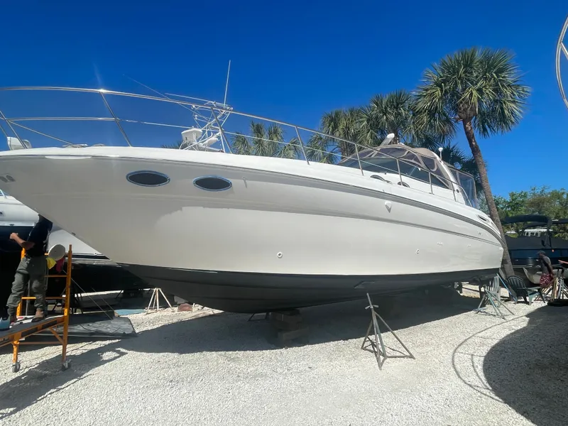 Slide: The Image of Sea Ray 380 Sundancer 2001 - 45