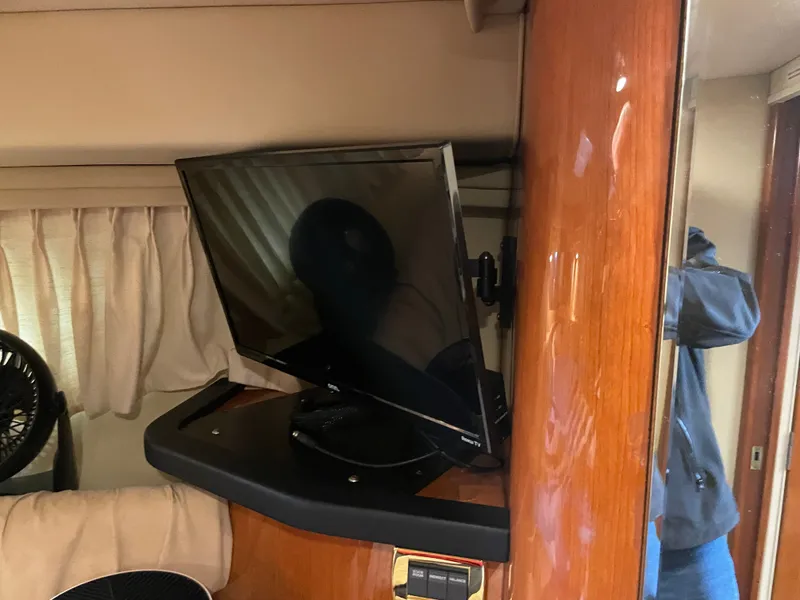 Slide: The Image of Sea Ray 380 Sundancer 2001 - 31