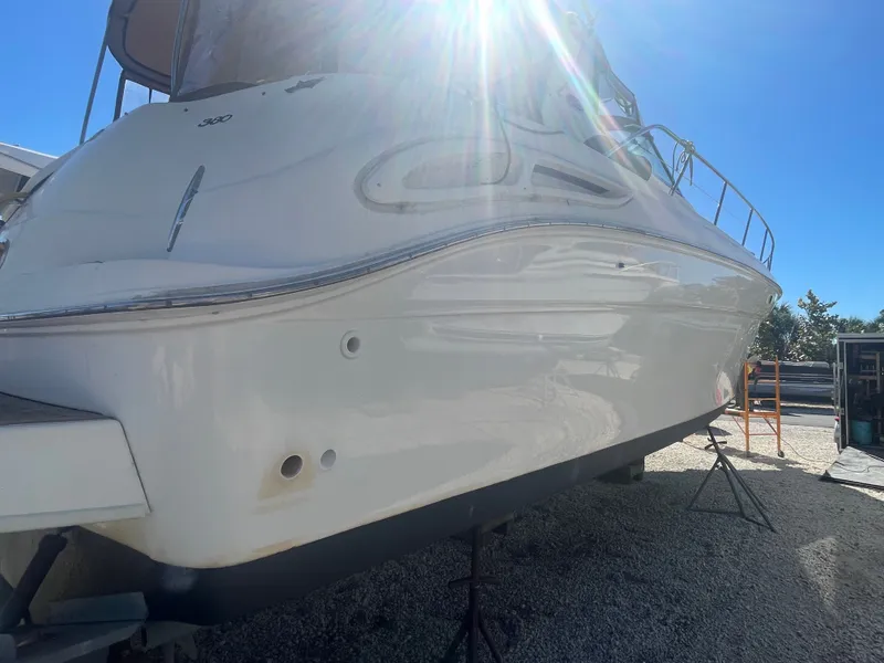 Slide: The Image of Sea Ray 380 Sundancer 2001 - 49