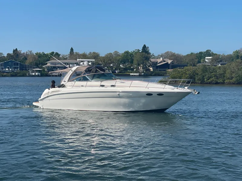 The Image of Sea Ray 380 Sundancer 2001 - 0