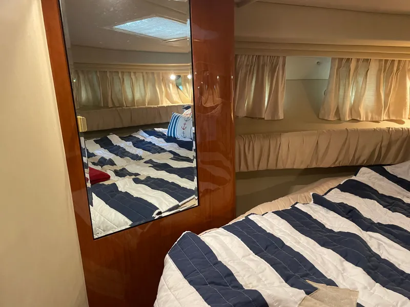 Slide: The Image of Sea Ray 380 Sundancer 2001 - 32