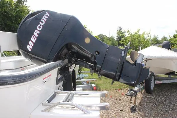 Slide: The Image of Boston Whaler 190 Montauk 2008 - 6