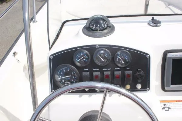 Slide: The Image of Boston Whaler 190 Montauk 2008 - 9