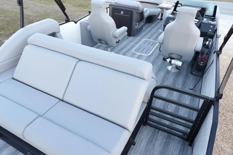 Slide: The Image of 2026 Bennington M Swingback 22 MSB interior with modern seating and sleek design. - 40