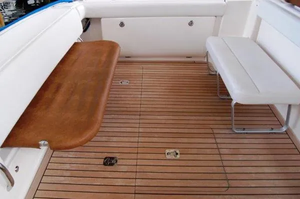 Slide: The Image of Tiara 32 Open 2005 - 8