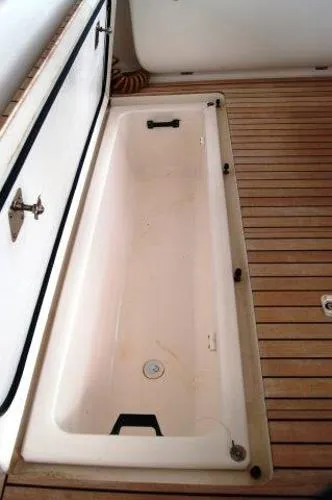 Slide: The Image of Tiara 32 Open 2005 - 9