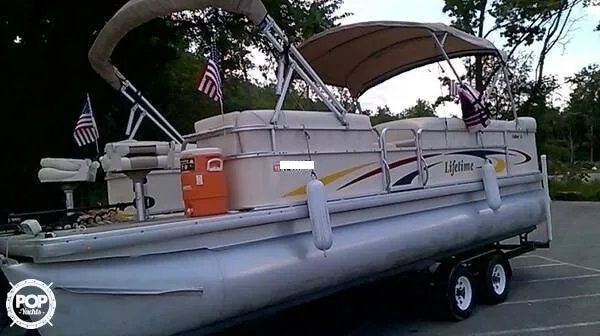 Slide: The Image of Lifetime Fisher 240 DLX Pontoon 2007 - 11