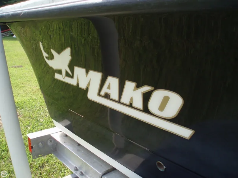 Slide: The Image of Mako Inshore 191 2010 - 3
