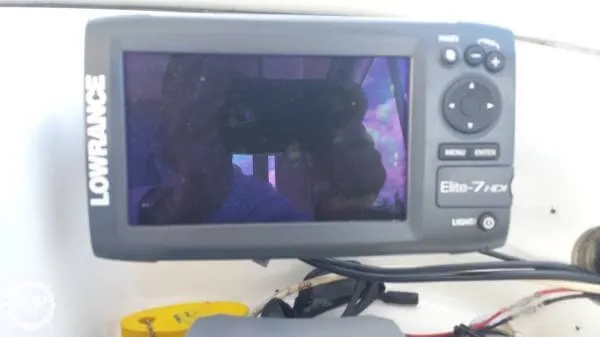 Slide: The Image of Seaswirl 2600 Striper Sport Cabin WA 1999 - 10