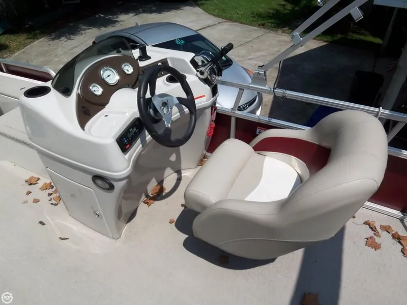 Slide: The Image of Lowe Suncruiser Pontoon Boat Ski & Fish 23 SF234 2011 - 7