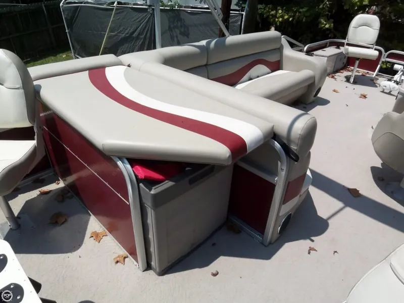Slide: The Image of Lowe Suncruiser Pontoon Boat Ski & Fish 23 SF234 2011 - 9