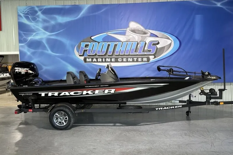 The Image of 2026 Tracker Pro Team 175 boat at Foothills Marine Center display. - 1