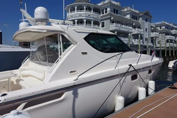 Slide: The Image of Tiara 4300 Sovran 2010 - 0