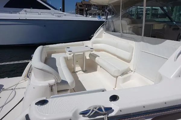 Slide: The Image of Tiara 4300 Sovran 2010 - 4