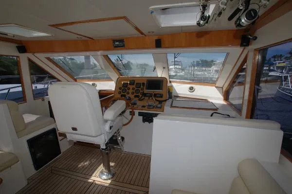 Slide: The Image of Hi Star Cruiser 2006 - 10
