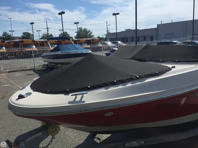 Slide: The Image of Sea Ray 185 Sport 2007 - 9