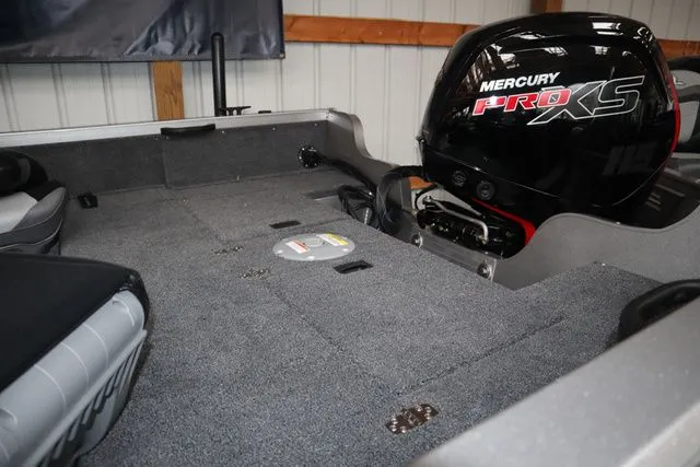 Slide: The Image of Crestliner 1850 Kodiak SC 2026 - 5