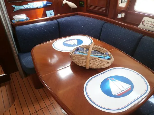 Slide: The Image of Beneteau Center Cockpit 2003 - 3
