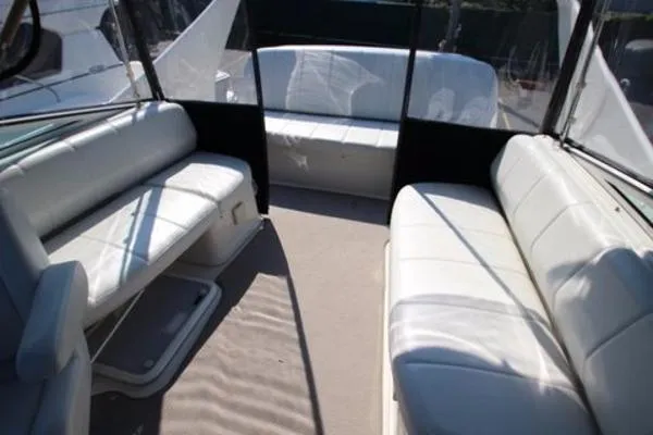 Slide: The Image of Carver Yachts 36 Mariner 2006 - 4