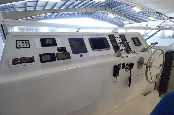 Slide: The Image of TARRAB Flybridge Cockpit 2000 - 11