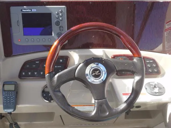 Slide: The Image of Sea Ray 290 Sundancer 2007 - 11