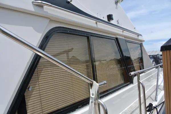 Slide: The Image of President 46 Motor Yacht 1989 - 5