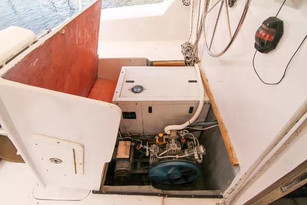 Slide: The Image of CUSTOM CATAMARAN 1996 - 5
