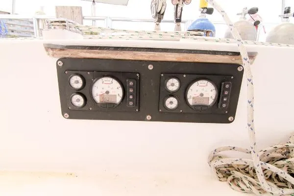 Slide: The Image of CUSTOM CATAMARAN 1996 - 7