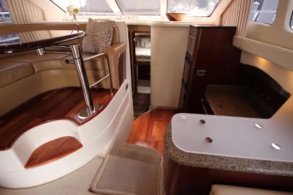 Slide: The Image of Sea Ray 44 Sedan Bridge 2006 - 11