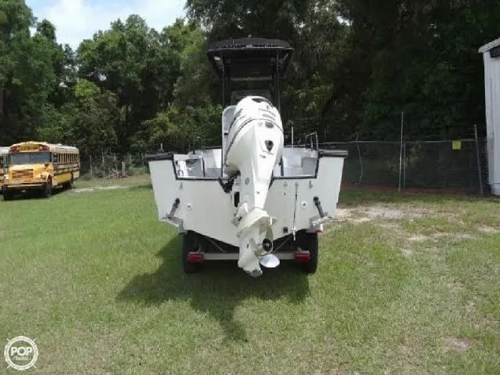 Slide: The Image of Boston Whaler 21 Justice 1999 - 3