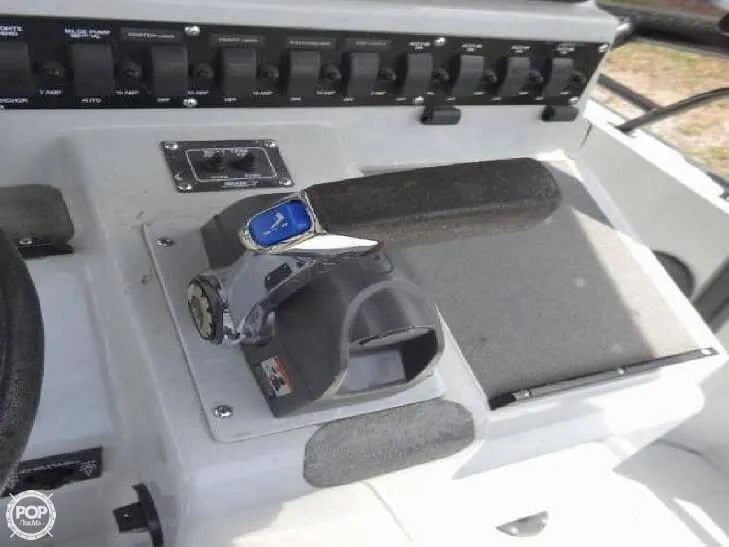 Slide: The Image of Boston Whaler 21 Justice 1999 - 8