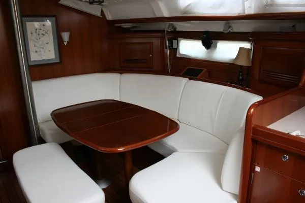Slide: The Image of Beneteau 423 2006 - 9