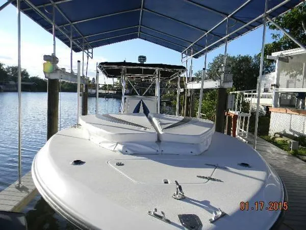 Slide: The Image of Contender 31 Center Console 1997 - 1