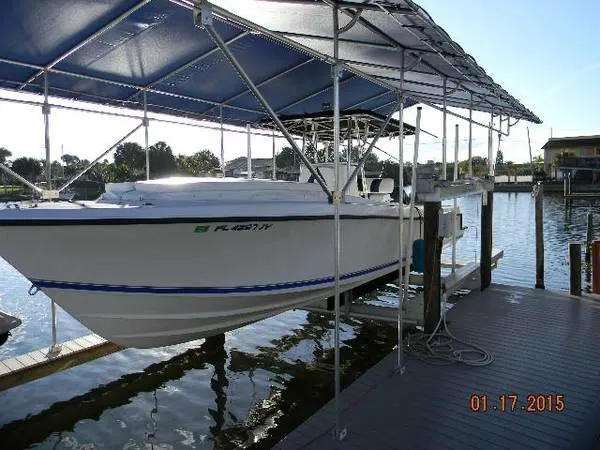 Slide: The Image of Contender 31 Center Console 1997 - 2