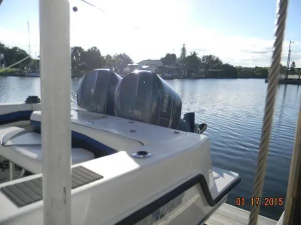 Slide: The Image of Contender 31 Center Console 1997 - 3