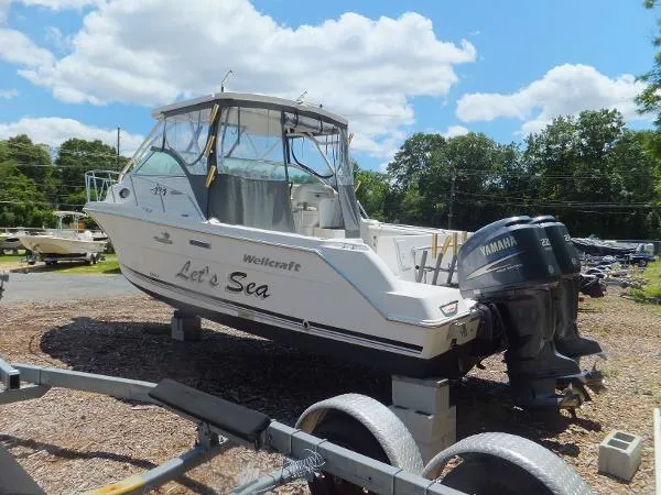 Slide: The Image of Wellcraft 290 Coastal 2004 - 1
