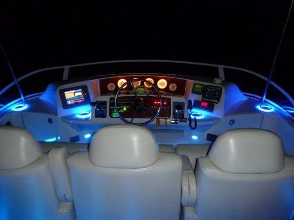 Slide: The Image of Silverton 39 Motor Yacht 2003 - 3