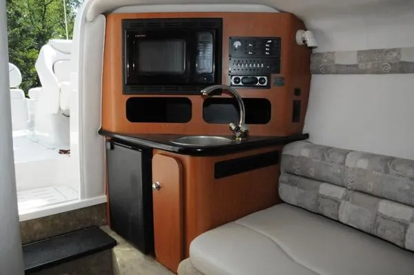 Slide: The Image of Crownline Boats 275 CCR 2005 - 10