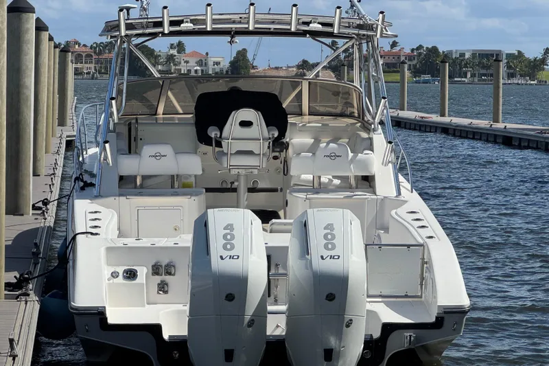 Slide: The Image of 2007 Fountain 33 Sportfish Cruiser docked with dual Mercury 400 V10 engines. - 20