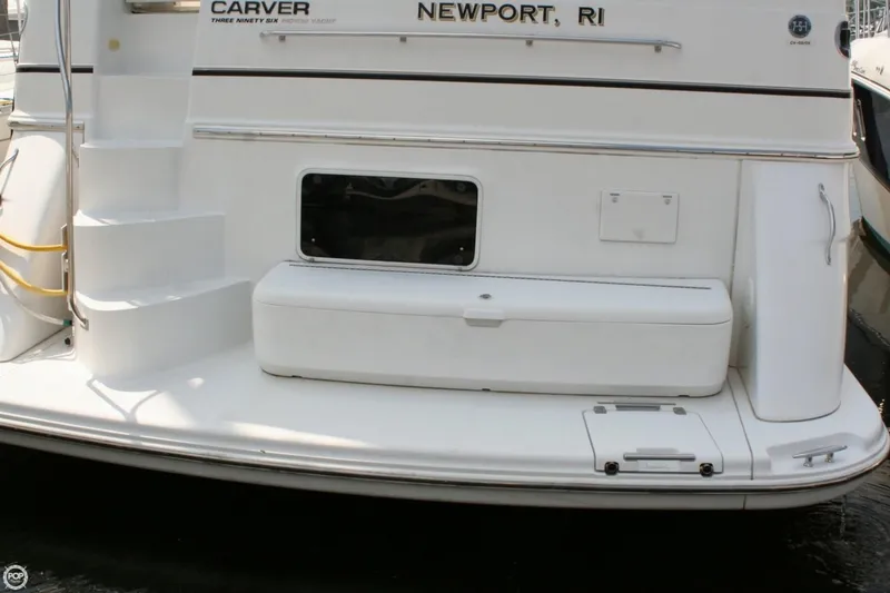 Slide: The Image of Carver Yachts 396 2002 - 7