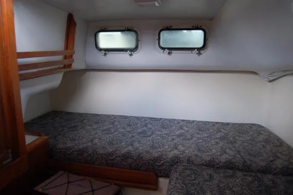 Slide: The Image of Albin 27 Family Cruiser 1988 - 9