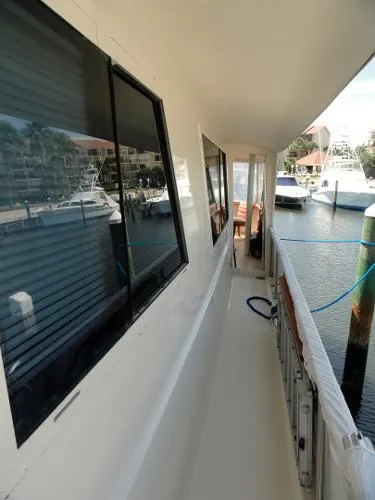 Slide: The Image of Hatteras 58 Wide Body Motor Yacht 1987 - 11
