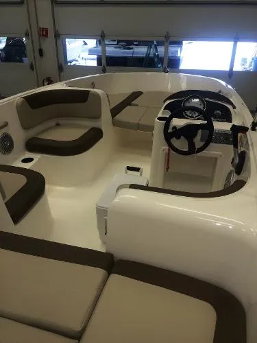 Slide: The Image of Bayliner Element - Certified Preowned 2014 - 4