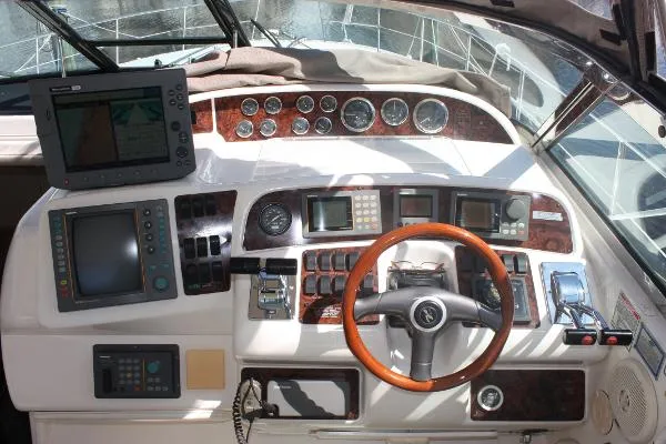Slide: The Image of Sea Ray 370 Sundancer 1998 - 7