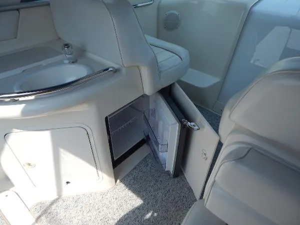 Slide: The Image of Sea Ray 330 Sundancer 1997 - 11