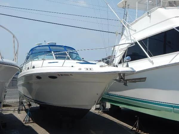 Slide: The Image of Sea Ray 330 Sundancer 1997 - 2