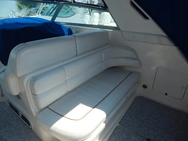 Slide: The Image of Sea Ray 330 Sundancer 1997 - 8