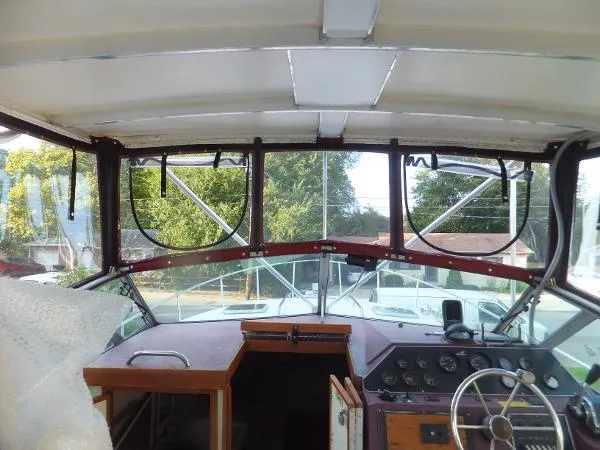 Slide: The Image of Sea Ray 27 Amberjack 1987 - 8