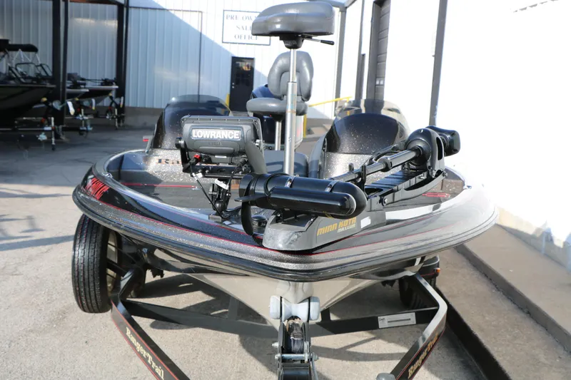Slide: The Image of 2004 Ranger 185 VS boat with Lowrance electronics and Minn Kota trolling motor. - 5