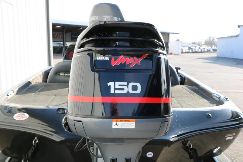 Slide: The Image of 2004 Ranger 185 VS boat with Yamaha VMAX 150 outboard motor. - 9